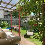 Vakantiehuis Cozy Private House With Patio Near The Beach!