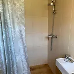 Semesterbostad Cozy Private House With Patio Near The Beach! *