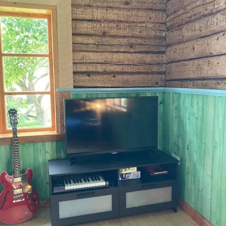 Cozy Private House With Patio Near The Beach! 別荘