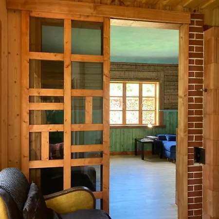 Cozy Private House With Patio Near The Beach! 別荘