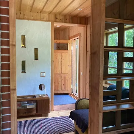 Cozy Private House With Patio Near The Beach! 別荘