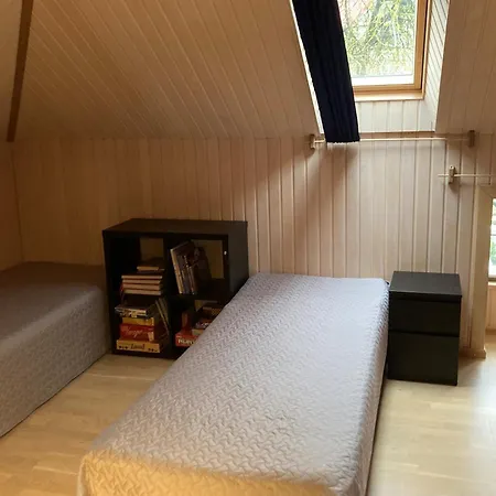 Cozy Private House With Patio Near The Beach! Vakantiehuis Pärnu