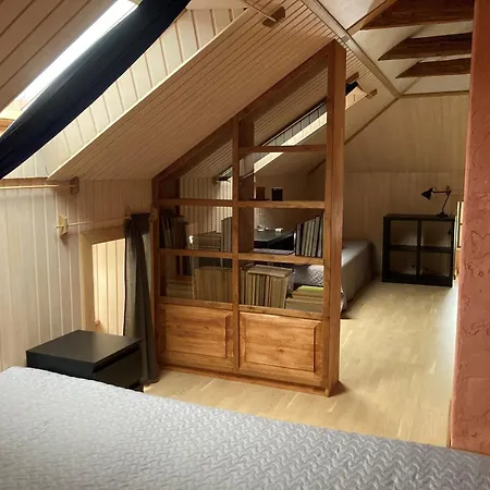 Cozy Private House With Patio Near The Beach! Vakantiehuis