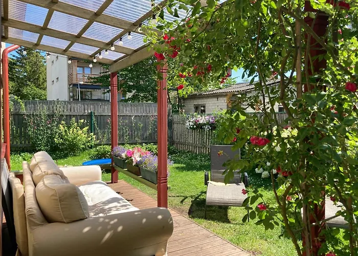 Vakantiehuis Cozy Private House With Patio Near The Beach!