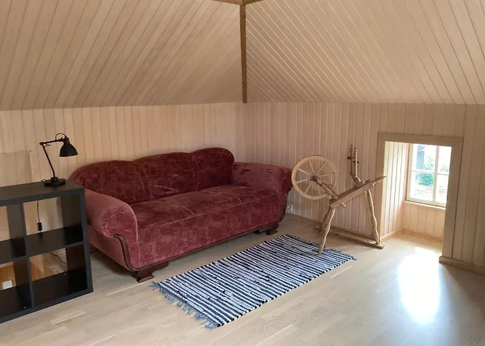 Cozy Private House With Patio Near The Beach! Vakantiehuis