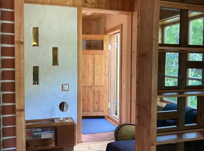 Cozy Private House With Patio Near The Beach! Vakantiehuis